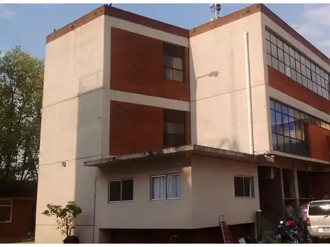 Galpon en Venta 115  mts Fondo