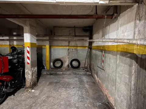 Cochera Fija Y Cubierta En Venta Villa Crespo