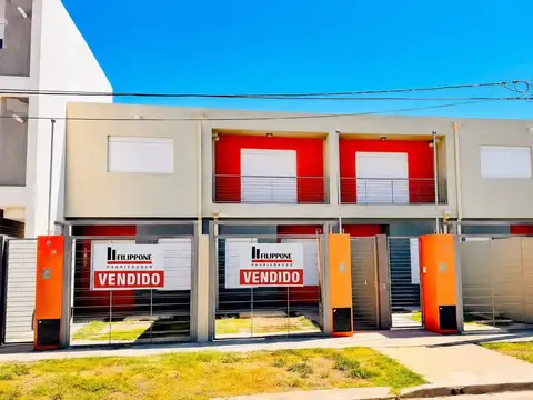 Dúplex a estrenar con cochera a en venta - República Siria 2494