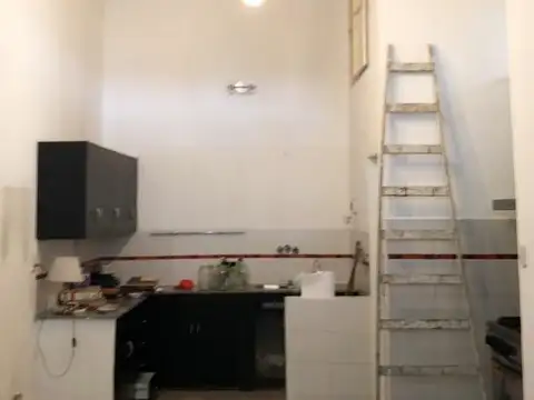 Depto Tipo Casa en Venta en Pompeya, USD 150.000