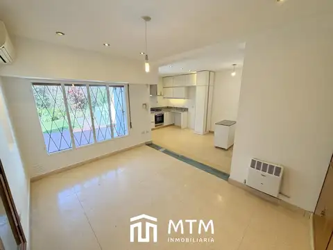 Casa en Venta en Alberdi, USD 180.000