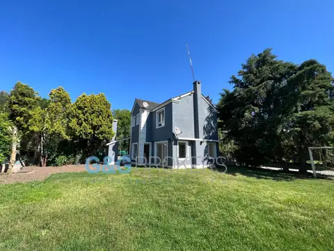 Casa 5 ambientes con 3 baños