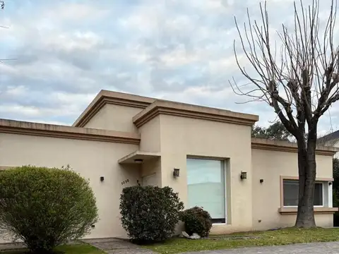 Casa en Venta con 1 cochera