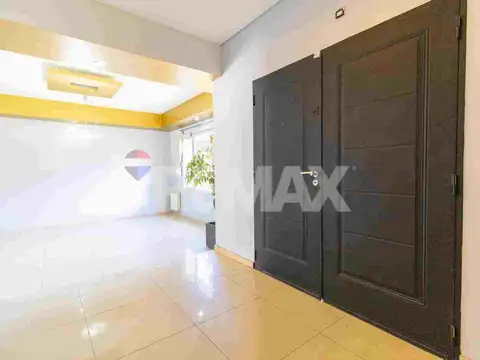 VENTA EN CASA CON PILETA EN JARDINES DEL REY