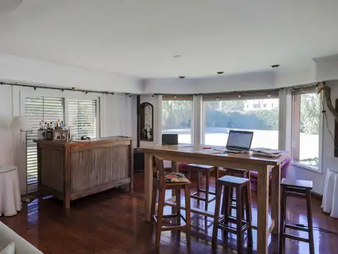 Casa en Venta de 5 dormitorios