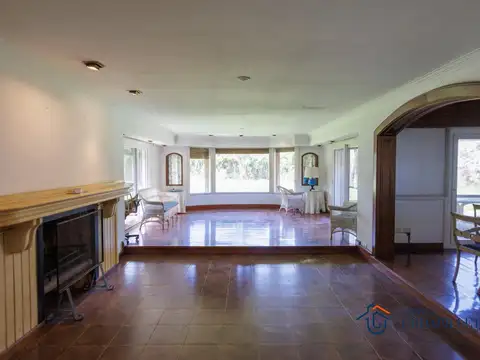 Casa en venta en Tortugas C.C.  -5 dormitorios -