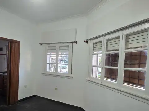 Casa en Alquiler con 1 cochera