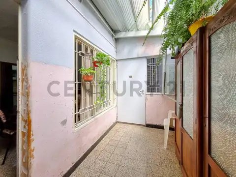 Depto Tipo Casa en Venta 56 años