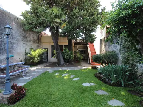 OPORTUNIDAD LOTE C1 8 PISOS + CONSTRUCCION TOMA DEPTOS