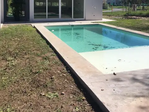 Casa en Alquiler de 3 dormitorios