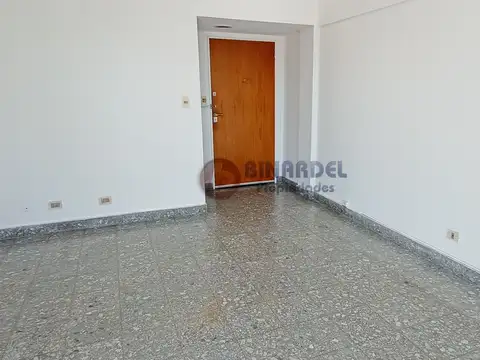 SEMIPISO 3 AMB + DEPENDENCIA AL FTE C/ BALCÓN SUPER LUMINOSO