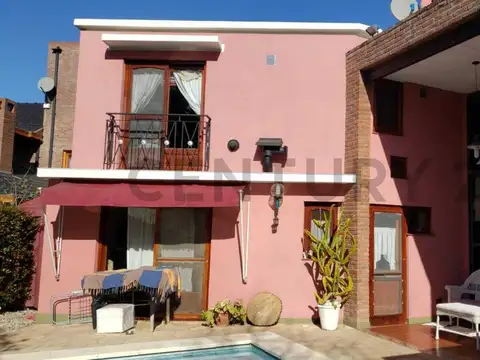 Casa 3 ambientes con 2 baños