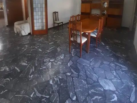 Depto Tipo Casa en Alquiler de 3 dormitorios