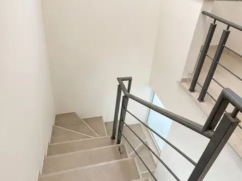 VENTA DUPLEX EN BARRIO POETA LUGONES, CORDOBA