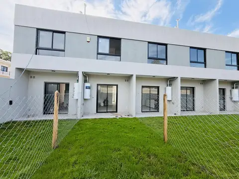 Depto Tipo Casa en Venta de 3 ambientes