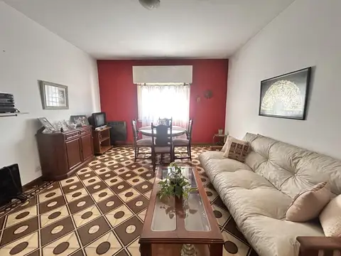 PH en Venta 3 Ambientes Villa Adelina con Gran Terraza Sin Expensas