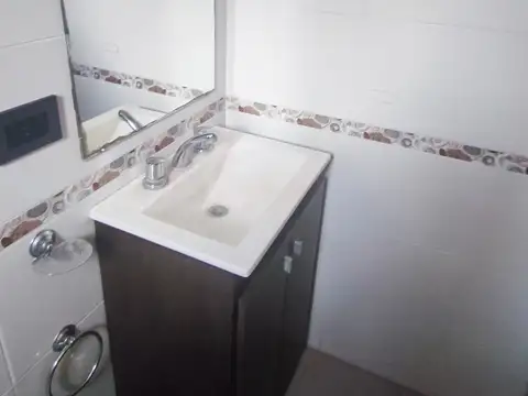Casa en Alquiler con 1 cochera