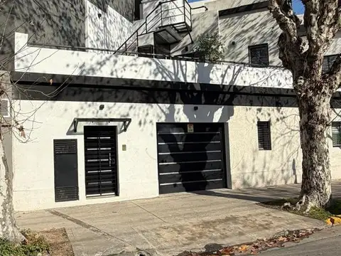Depto Tipo Casa en Venta de 4 ambientes