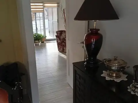 Venta de PH de 3 dormitorios, cochera , dos patios y quincho . Villa Luro