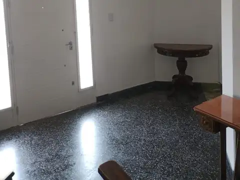 CASA EN VENTA EN MERLO CENTRO