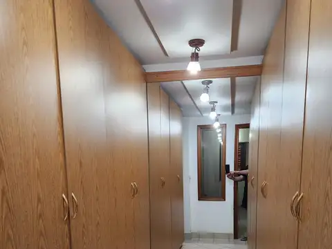 VENTA Casa 4 dormitorios. Heroes de Malvinas N°774