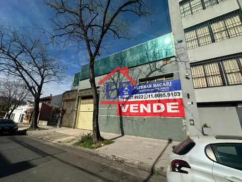 Galpon en Venta 40  mts Fondo