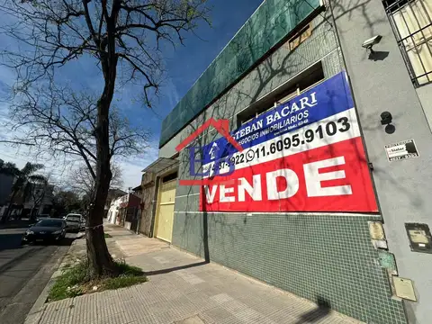 Depósito en Flores