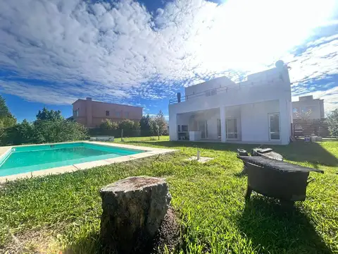 Casa en Alquiler de 3 dormitorios