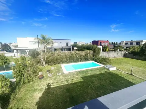 CASA EN ALQUILER ANUAL VILA MARINA 1 al 4300