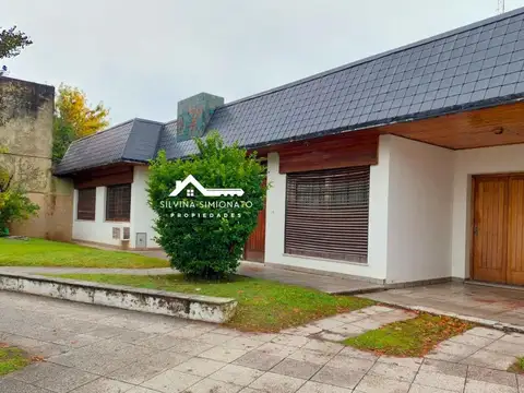 CASA EN VENTA- LUJAN-BS. AS