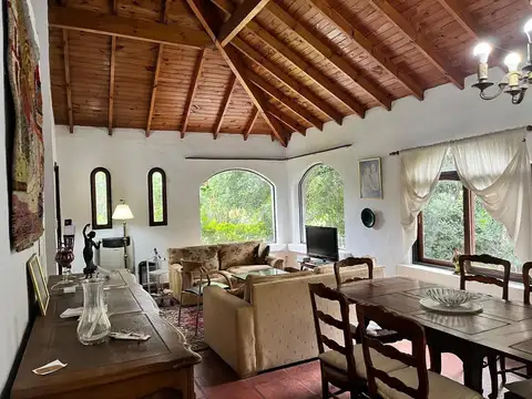 Casa 4 ambientes con 3 baños