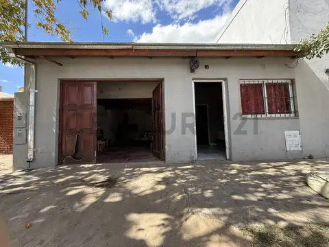 Pasaje Solis 1000, Piso 0
