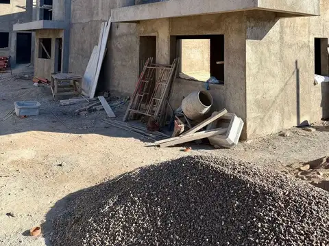Dúplex en Venta en Complejo Privado Plaza Rodeo