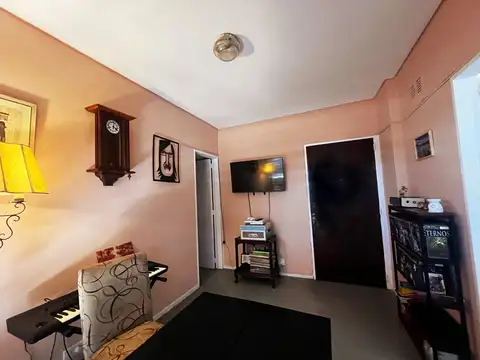 Excelente Ubicación  Frente hacia la Avenida y Estación Tren