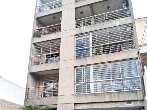 Monte Castro Alquiler  Semipiso 2 Ambientes con Balcón