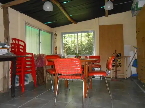 Venta de Casa en Glew - 5 Ambientes con Quincho