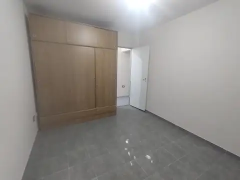 Casa 5 ambientes con 1 baño