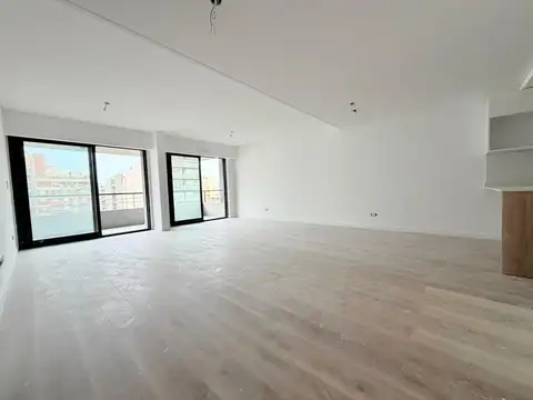 VENTA 4 AMB SUITE LAVADERO DEP SERV PISO ALTO COCHERA INCLUIDA