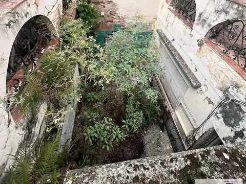 Importante casa de 2 plantas en barrio sur