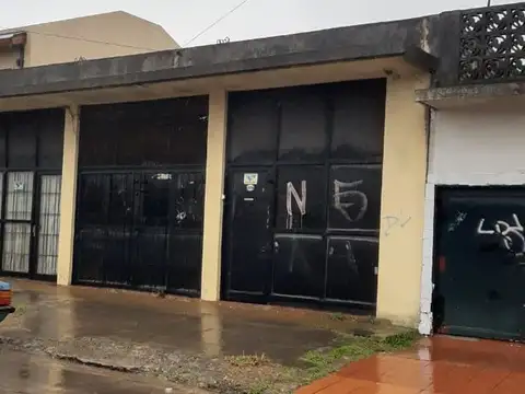 Venta de galpón en Luis Guillón