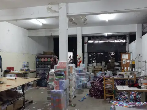 Venta de galpón en Luis Guillón