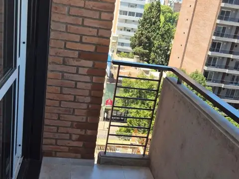 ALQUILER - DEPTO. 1 DORMITORIO CON BALCON