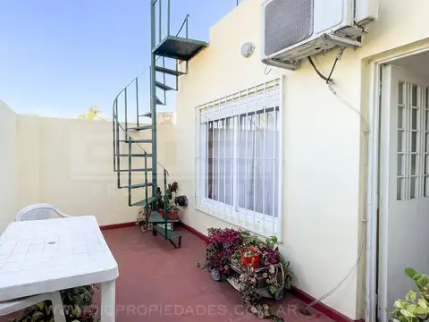 Depto Tipo Casa en Venta 45 años