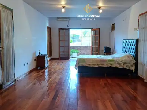 Casa 5 ambientes con 5 baños