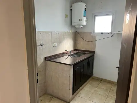 Casa 6 ambientes con 4 baños