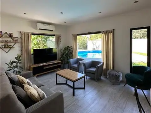 Casa en Venta con 1 cochera