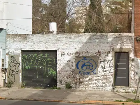 Depósito 204 M2 descubierto sin techo ni baño. ideal guardado vehículos, maquinarias o materiales.