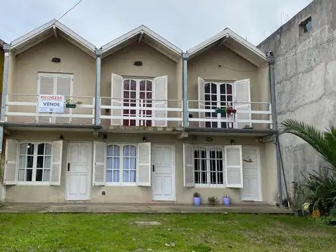 DUPLEX TRES AMBIENTES CON COCHERA - IDEAL PARA VACACIONAR