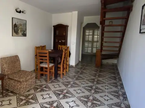 Depto Tipo Casa en Venta de 3 ambientes