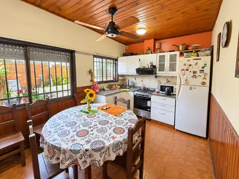 Casa en Venta en Villa Santos Tesei, USD 180.000
